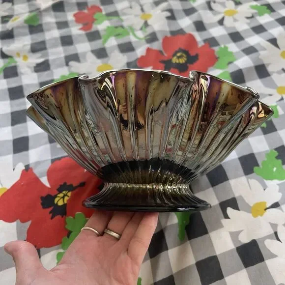 FENTON HEARTS & FLOWERS AMETHYST CARNIVAL GLASS Medallion Fruit Bowl pedestal - Picture 3 of 13